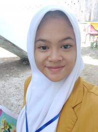 Ummu Muthmainnah Qomariyah photo