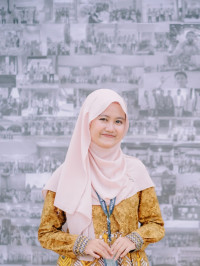 Siti Khomsatun photo