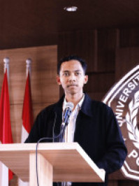 ZULFIQLI KURNIAWAN photo