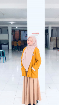 Putri Naila H photo